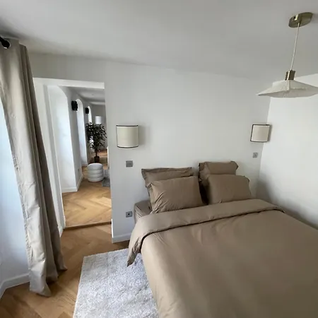 Neuf à 500m Des Champs-élysées Parigi