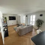Appartement Neuf à 500m des Champs-Élysées